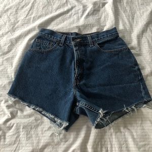 SOLD! Levi’s vintage shorts